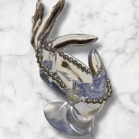 💟💎Vintage Elegant Metal Beaded Bracelet with Swan Crystal Accent - Picture 4 of 13